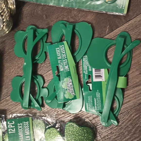 5/$20 St Patrick's Day party decor and props - Picture 5 of 8